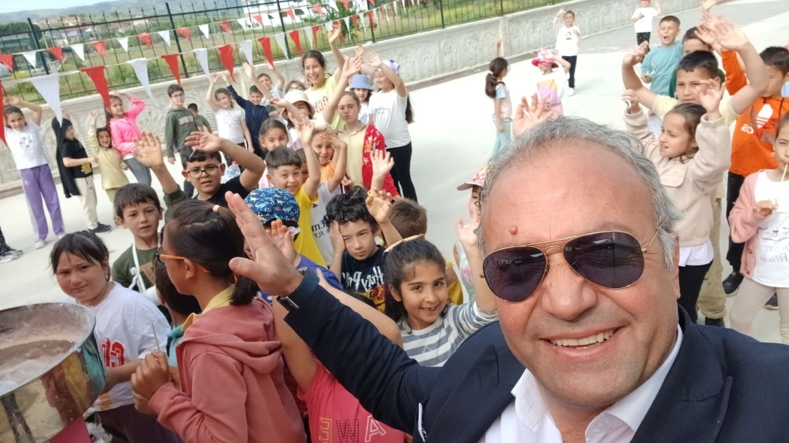 Çocuk şenliklerimiz ve Hıdırellez Kutlamamız